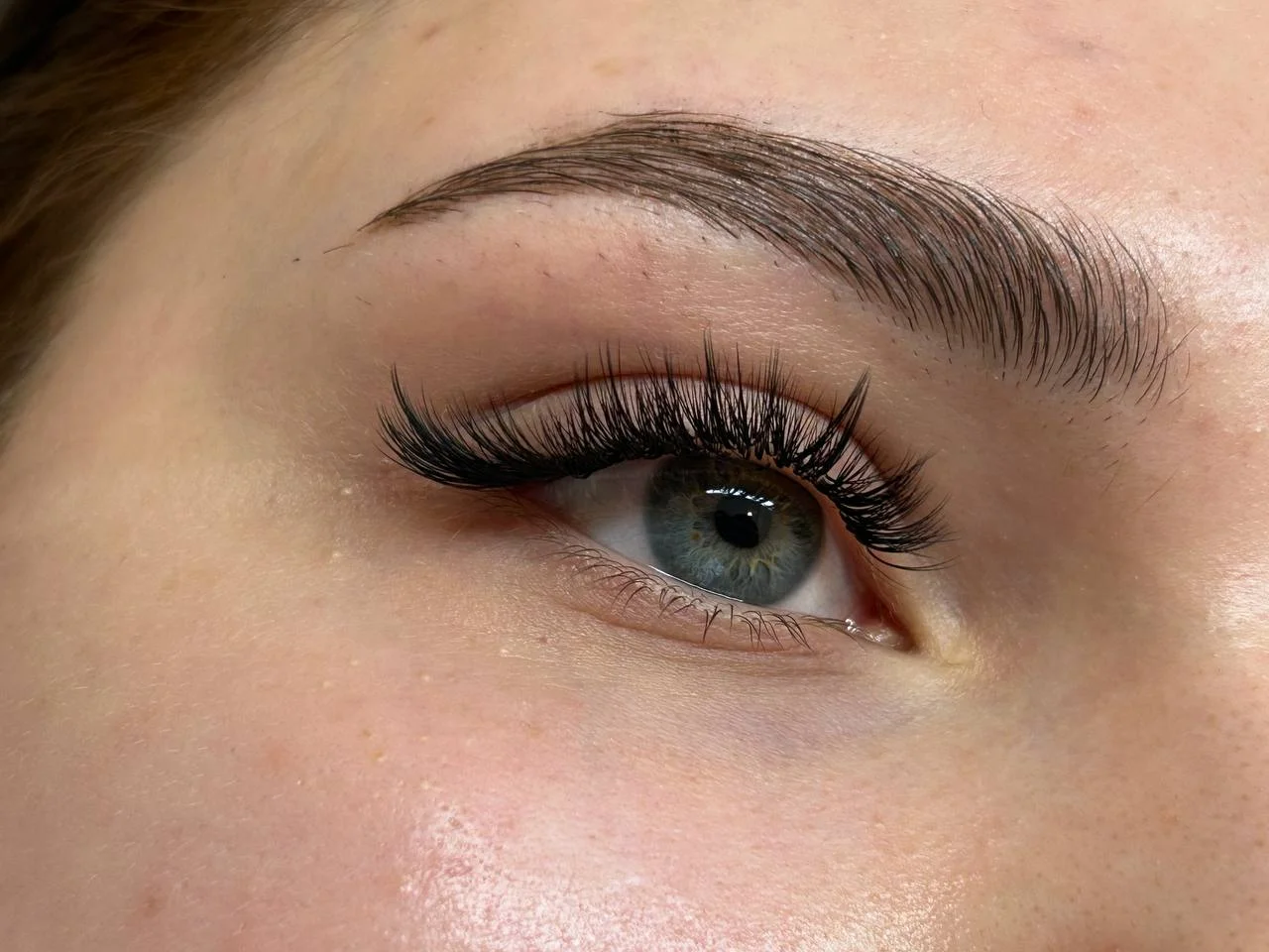 Przedłużanie rzęs metodą objętościową - Beauty Perła Bydgoszcz